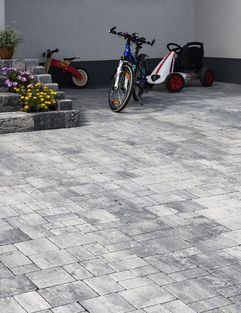 Via Leano® Sauvage Nero Bianco Nuancé Pavé Béton Multi-formats Ep. 8CM  0,96m²