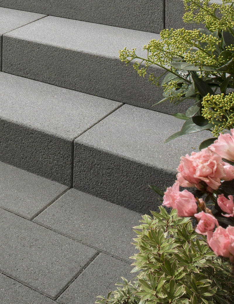 Vios® Pavé Béton Grenaillé Anthracite Ep. 8CM Format 20/40CM Lot de 0,96m²