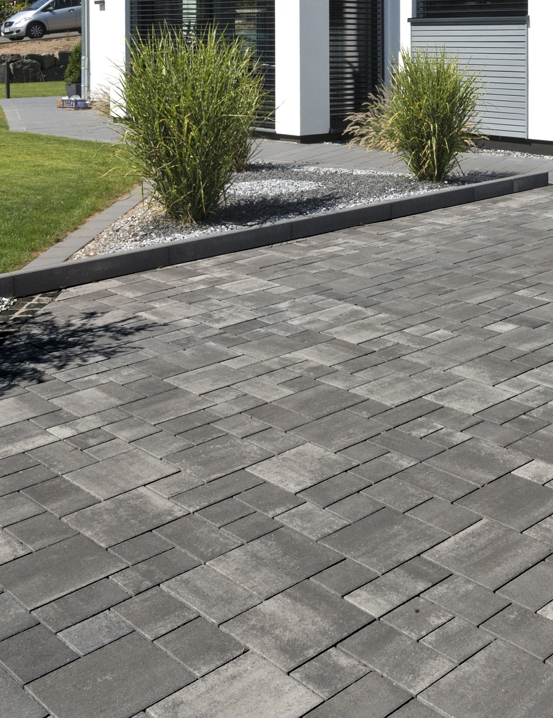 La Tierra® Sauvage Gris Anthracite Nuancé Pavé Béton Multi-formats Ep. 6CM  0,81m²